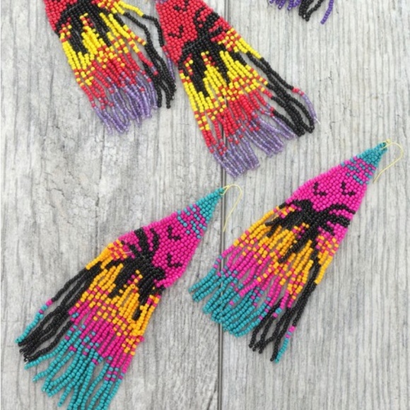 Paradise Palm tree tassel earrings - Picture 2 of 4